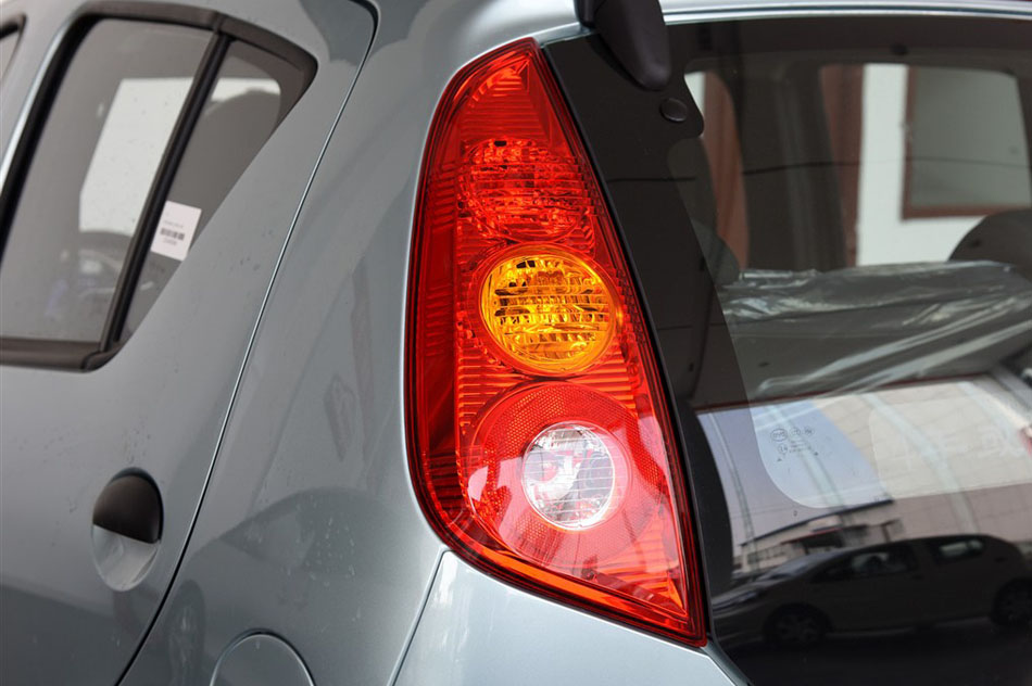 2015款 1.0L 悦酷型 细节