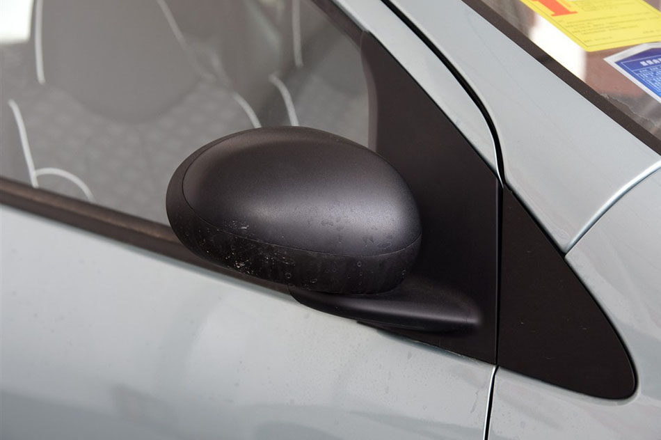 2015款 1.0L 悦酷型 细节