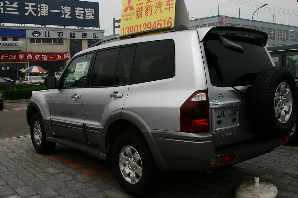 长丰三菱帕杰罗V73外观