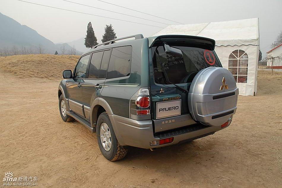 08款长丰三菱帕杰罗外观