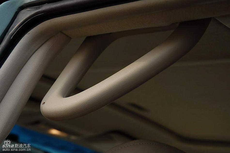 08款长丰三菱帕杰罗内饰