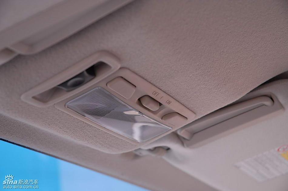 08款长丰三菱帕杰罗内饰