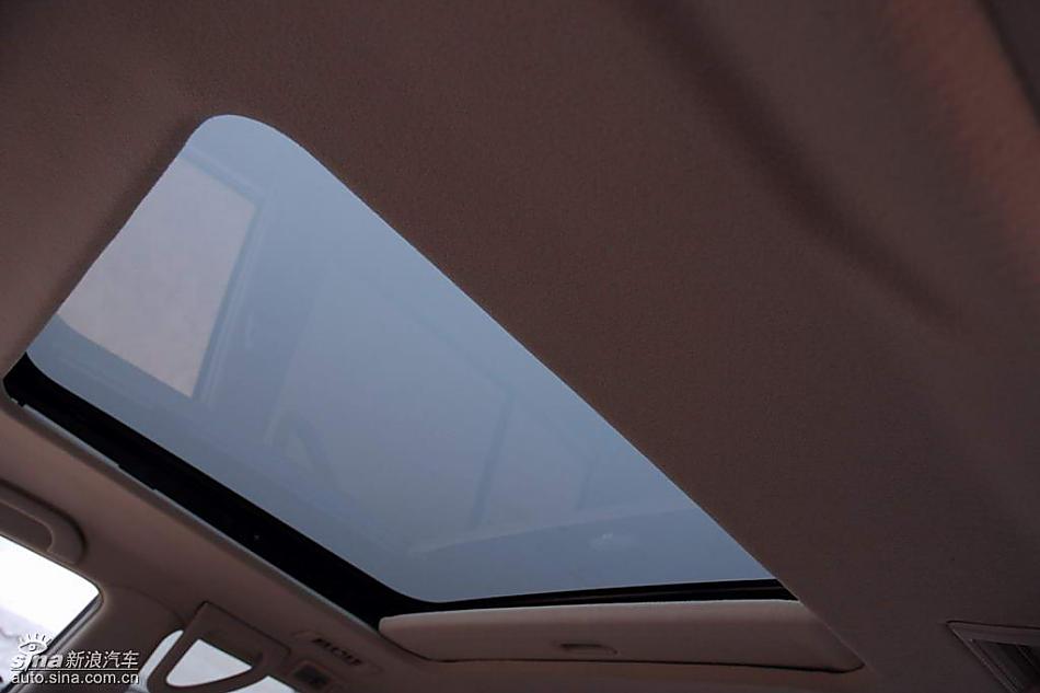 08款长丰三菱帕杰罗内饰