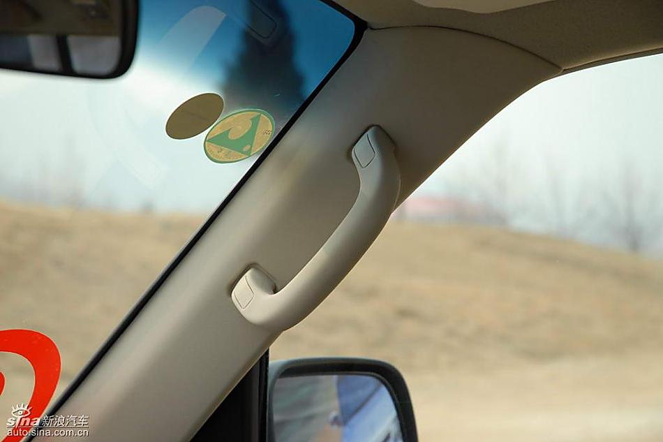 08款长丰三菱帕杰罗内饰