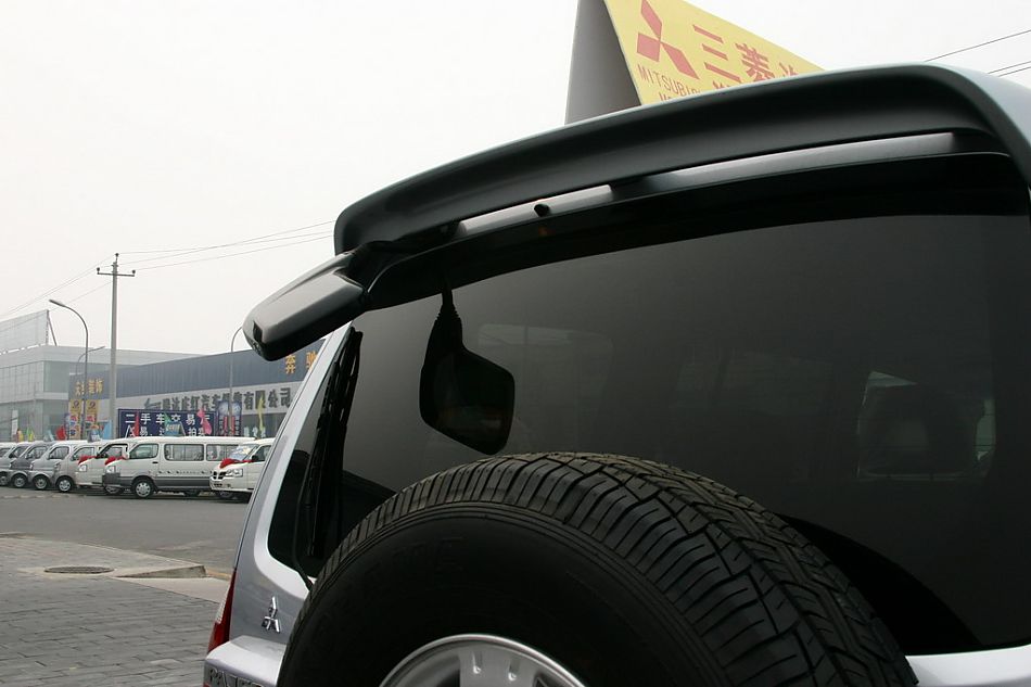 长丰三菱帕杰罗V73外观