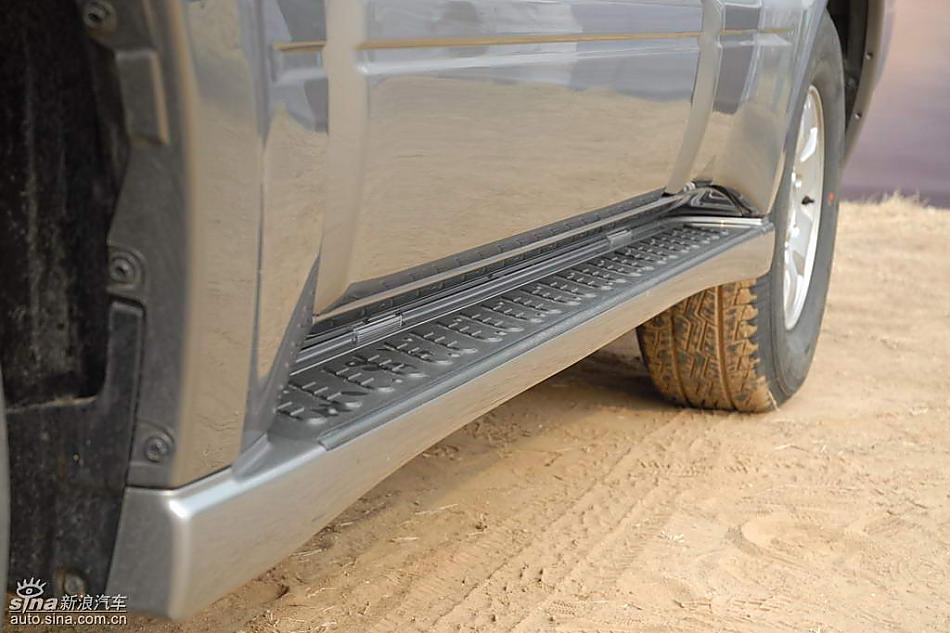 08款长丰三菱帕杰罗外部细节