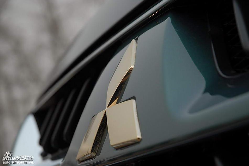 08款长丰三菱帕杰罗外部细节