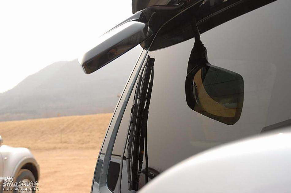 08款长丰三菱帕杰罗外观