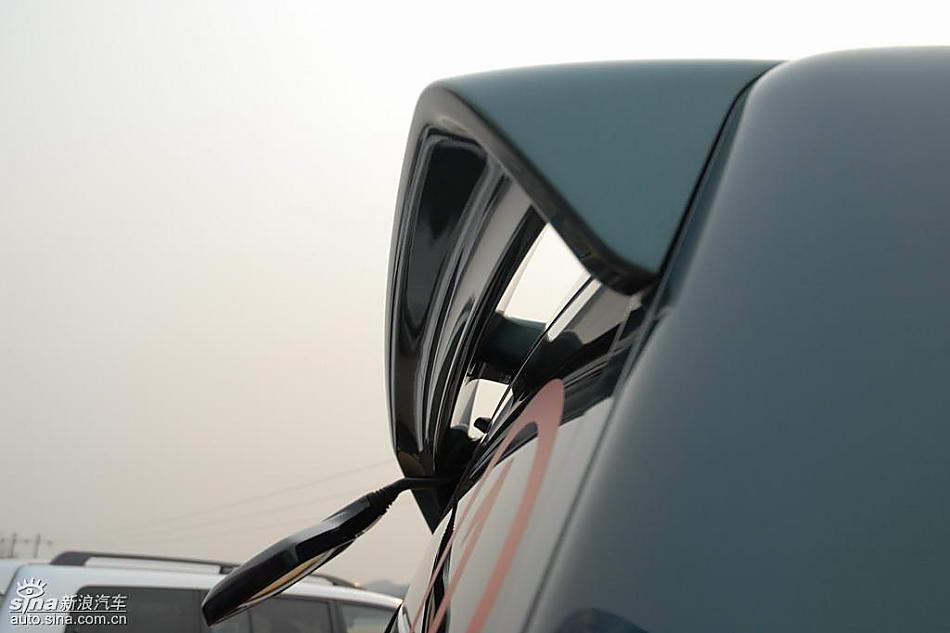 08款长丰三菱帕杰罗外观