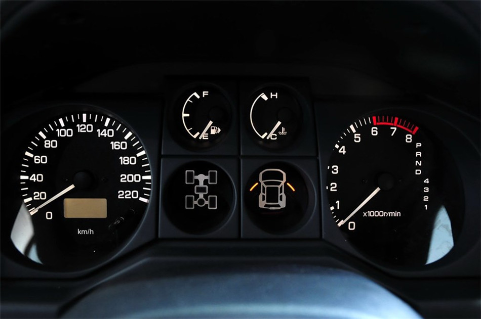 V73 2011款 3.0L AT GLS 内饰