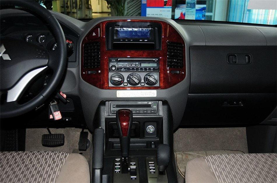 V73 2011 3.0L AT GLS 