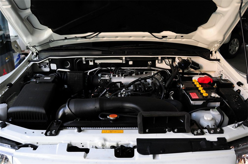 V73 2011 3.0L AT GLS 