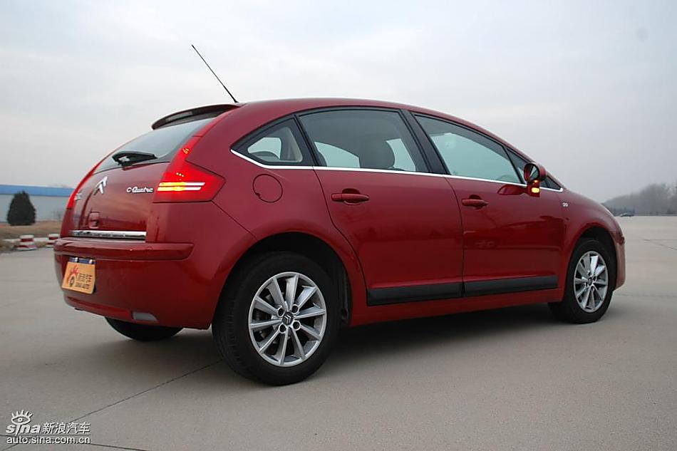 东风雪铁龙世嘉实拍图外观