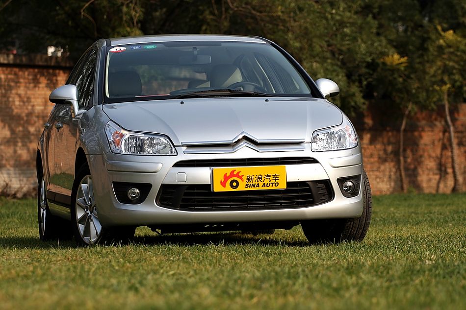 东风雪铁龙世嘉外观图片