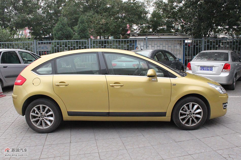 世嘉两厢外观及外部细节