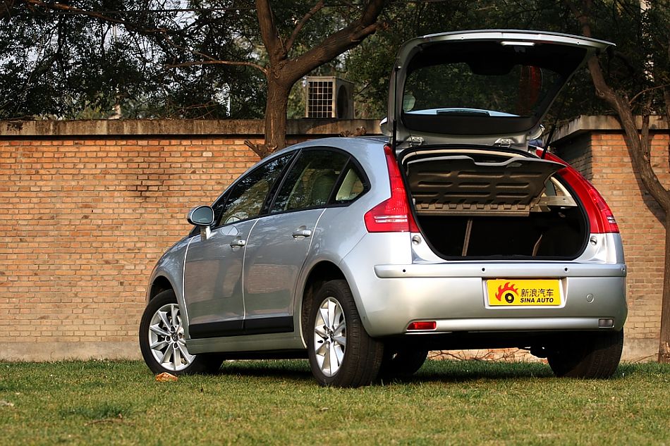 东风雪铁龙世嘉外观图片