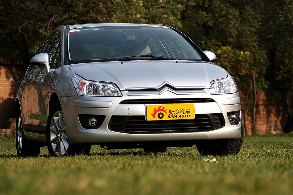 东风雪铁龙世嘉外观图片