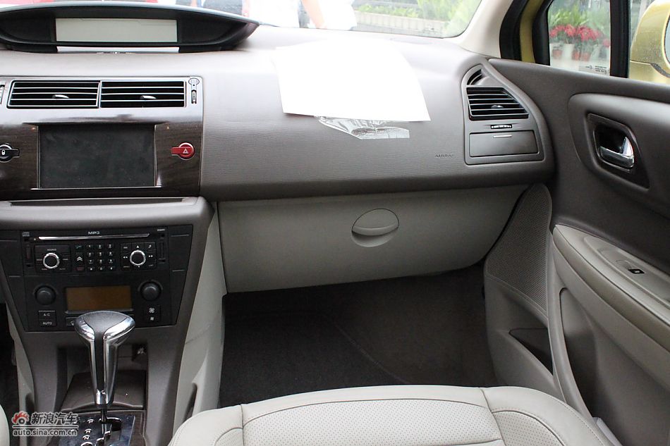 世嘉两厢内饰及内部细节