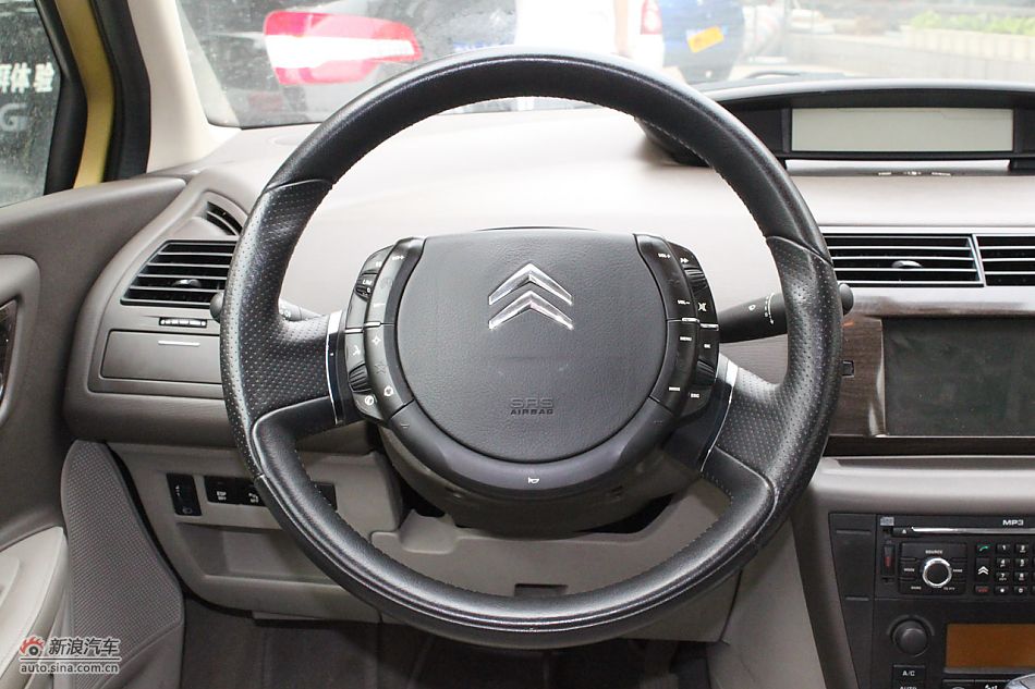 世嘉两厢内饰及内部细节