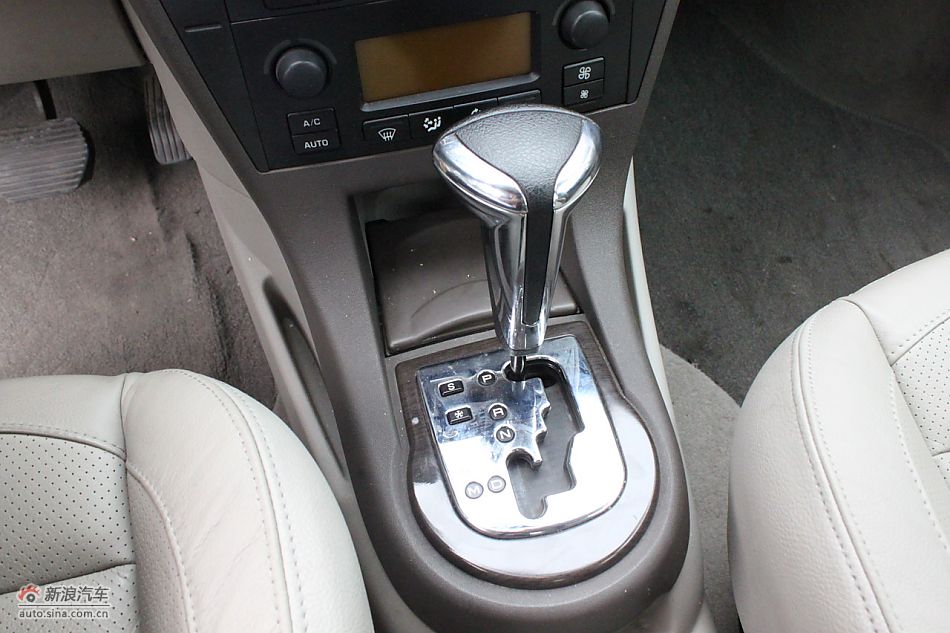 世嘉两厢内饰及内部细节