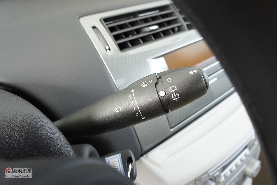 2011款世嘉两厢内饰图片