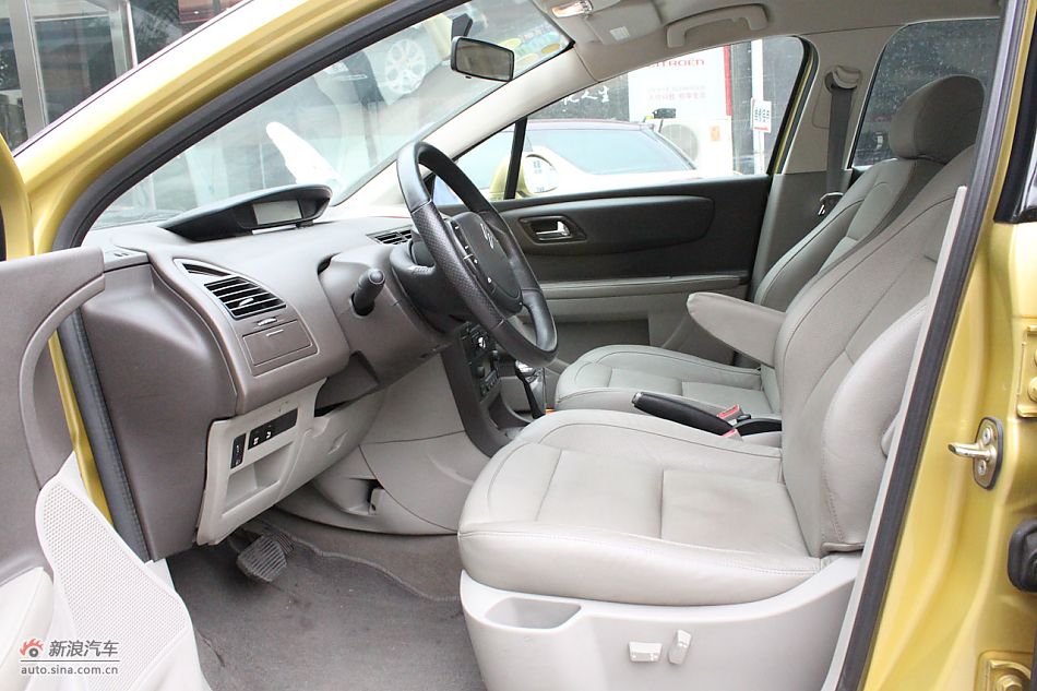 世嘉两厢内饰及内部细节