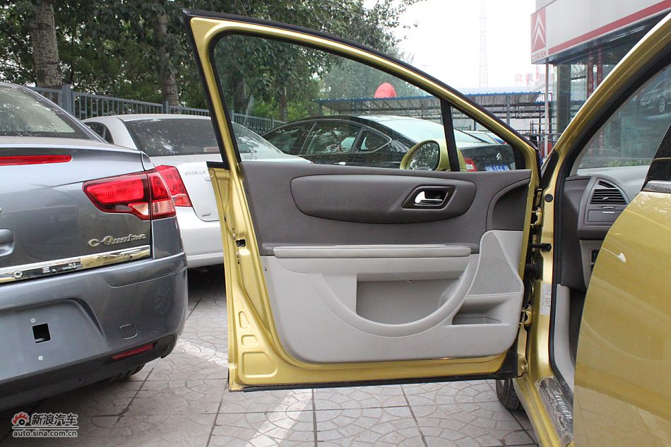 世嘉两厢内饰及内部细节