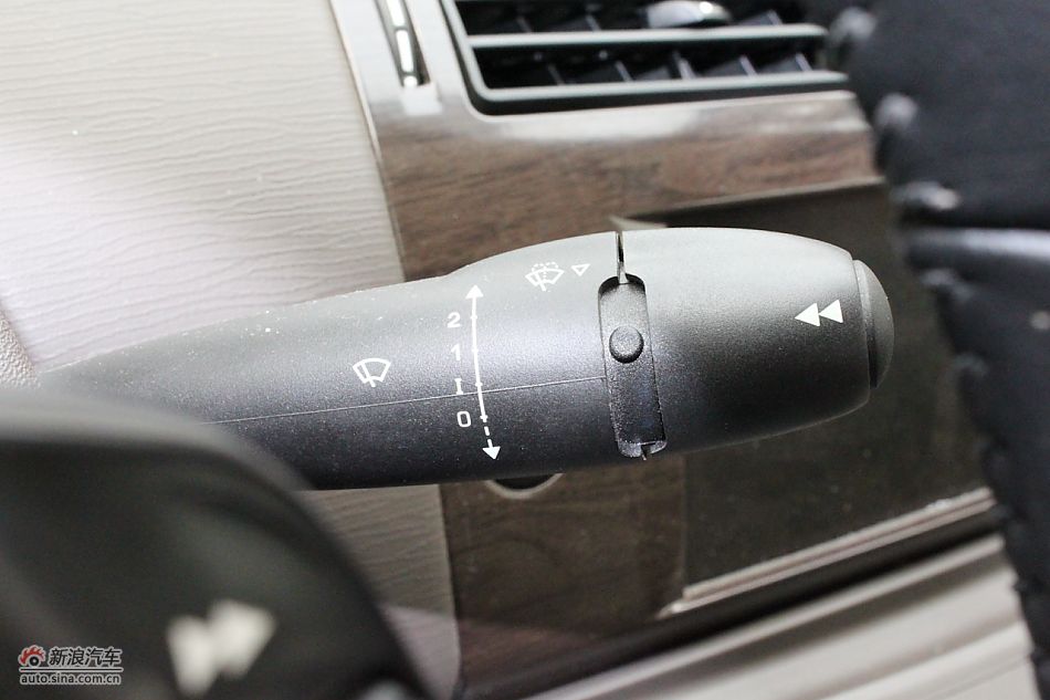 世嘉两厢内饰及内部细节