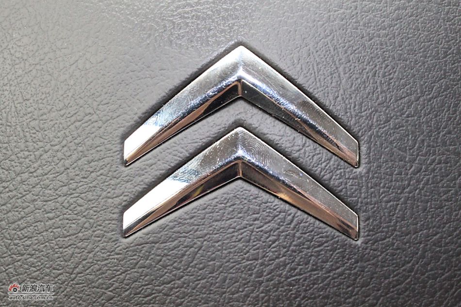 世嘉两厢内饰及内部细节