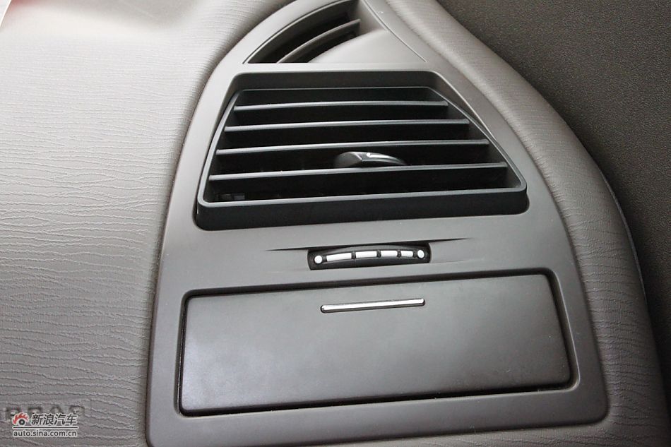 世嘉两厢内饰及内部细节