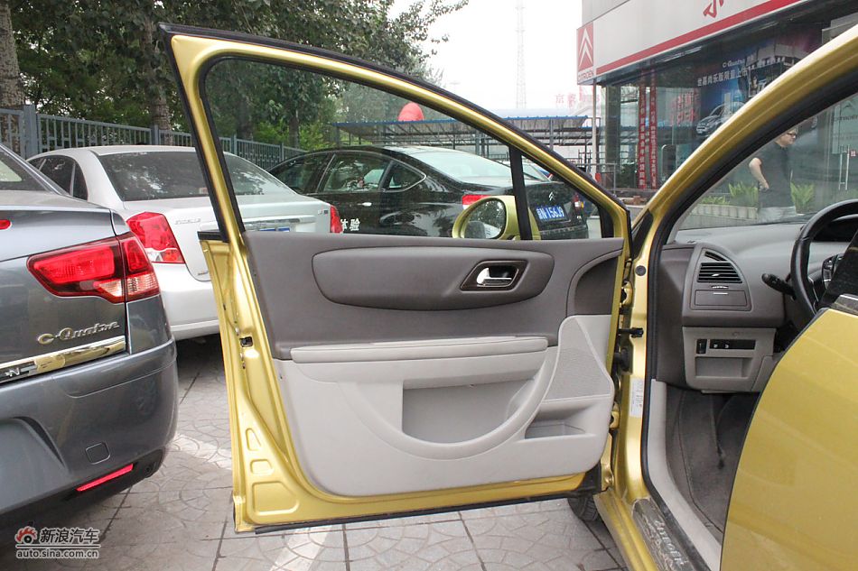 世嘉两厢内饰及内部细节