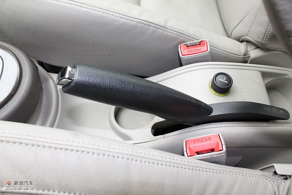 世嘉两厢内饰及内部细节