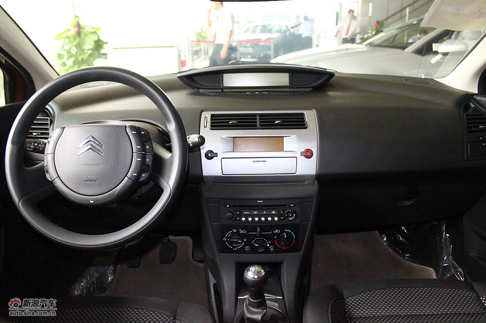 世嘉两厢内饰及内部细节