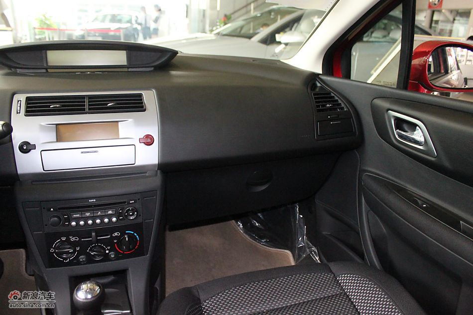 世嘉两厢内饰及内部细节