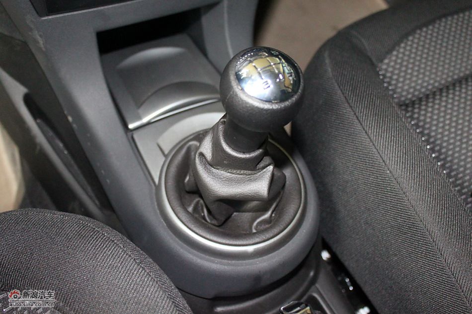 世嘉两厢内饰及内部细节