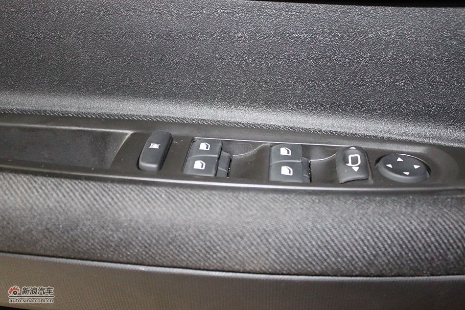 世嘉两厢内饰及内部细节