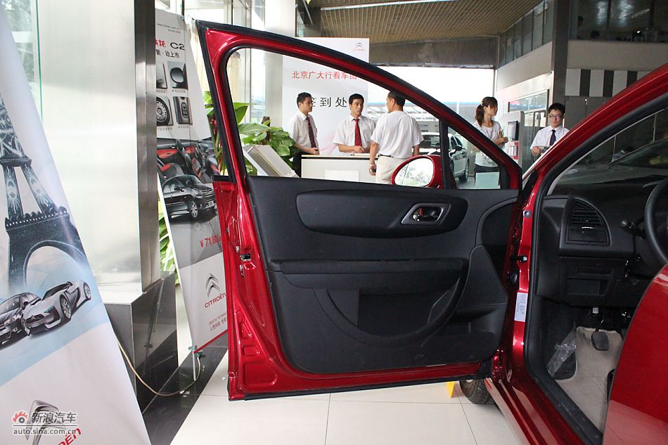 世嘉两厢内饰及内部细节