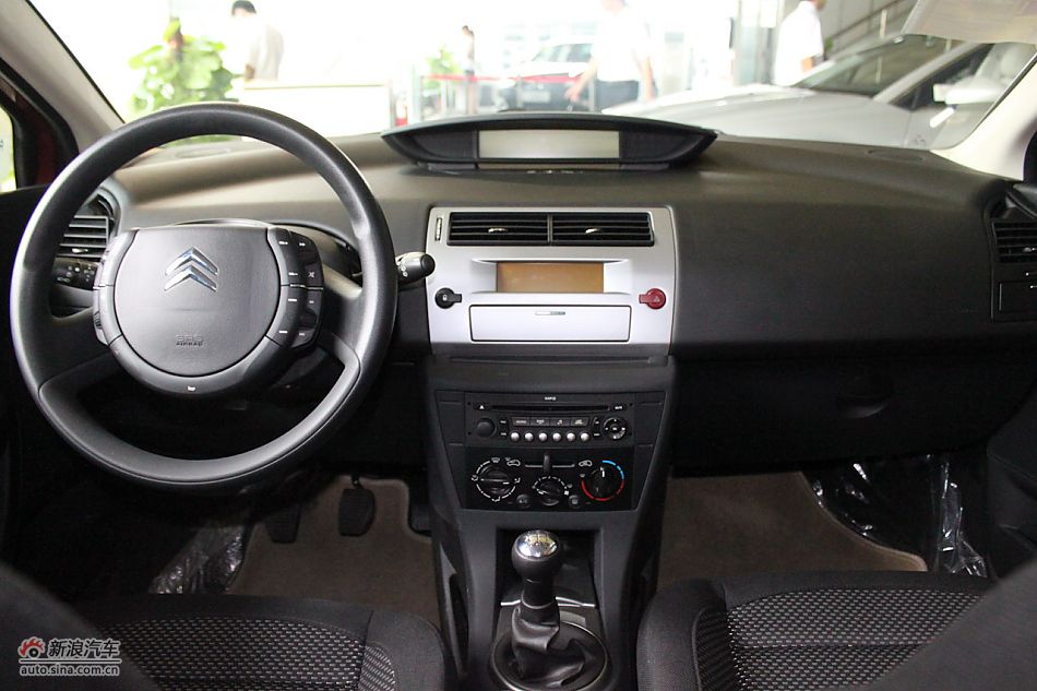 世嘉两厢内饰及内部细节