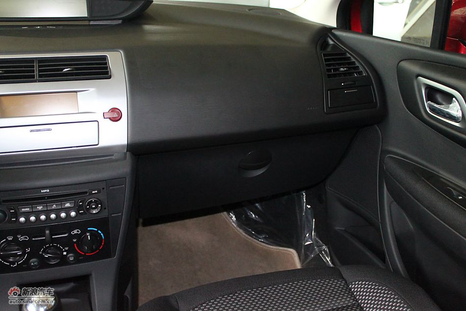 世嘉两厢内饰及内部细节