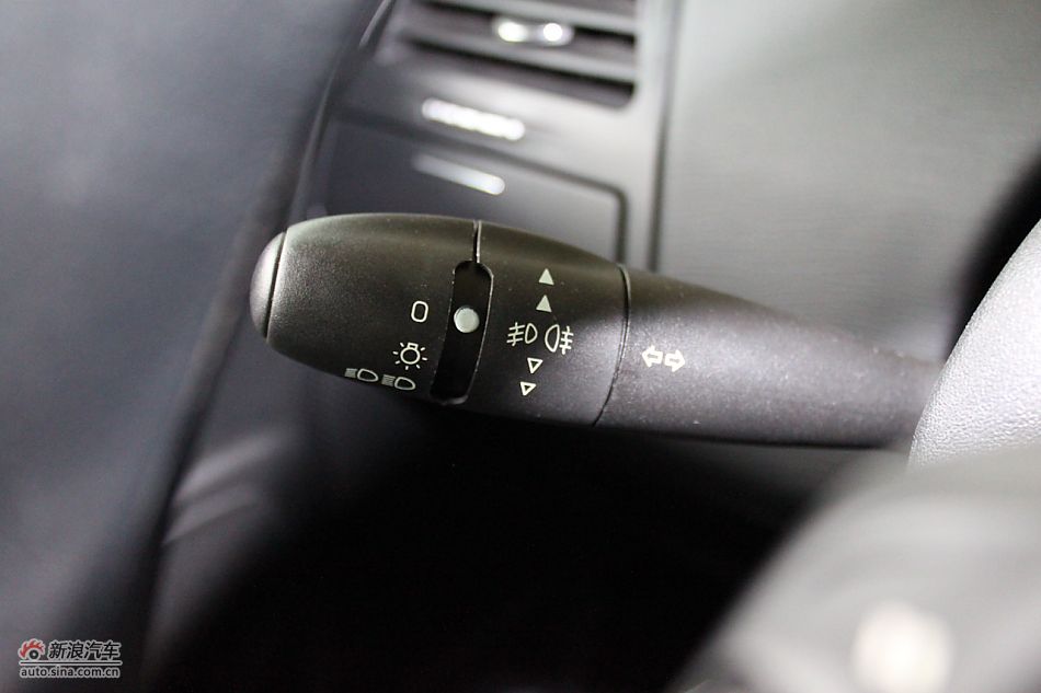 世嘉两厢内饰及内部细节