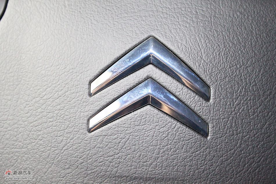 世嘉两厢内饰及内部细节