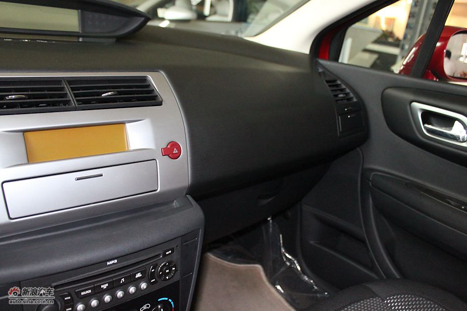 世嘉两厢内饰及内部细节