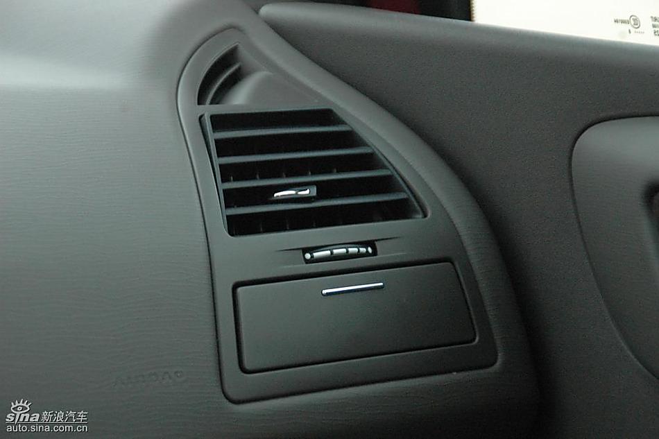 东风雪铁龙世嘉实拍图内饰