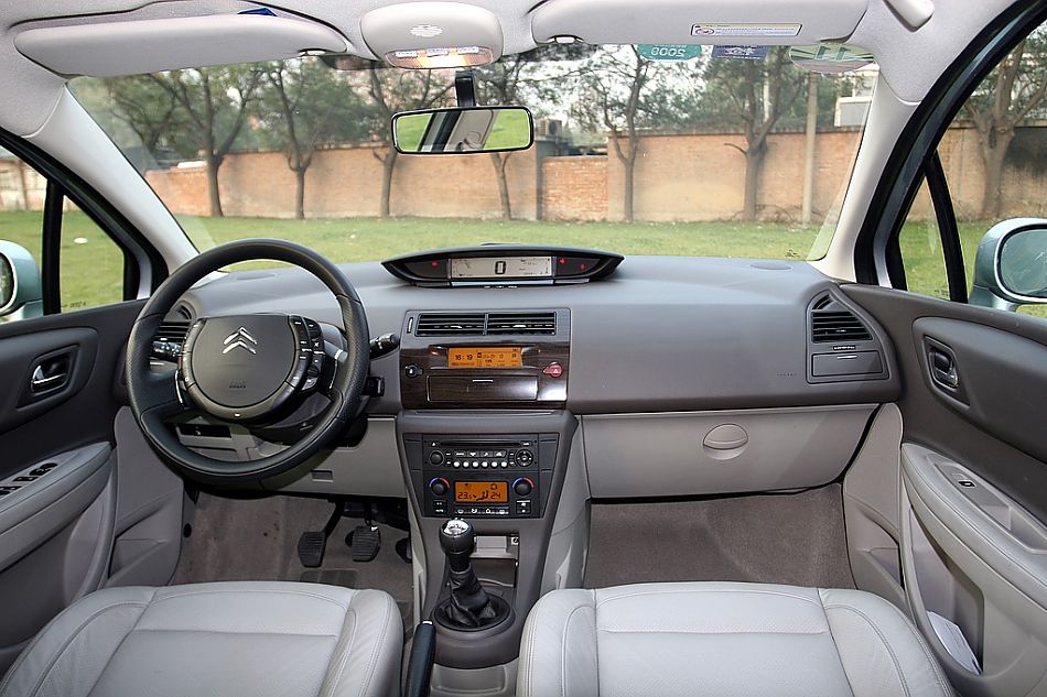 东风雪铁龙世嘉内饰图片