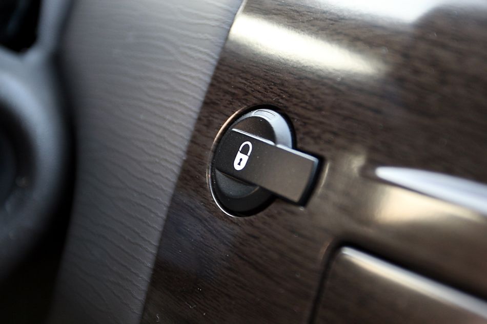 东风雪铁龙世嘉内饰图片