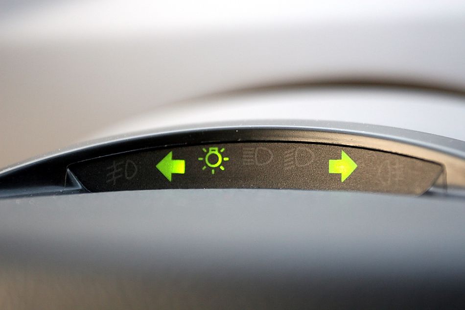 东风雪铁龙世嘉内饰图片