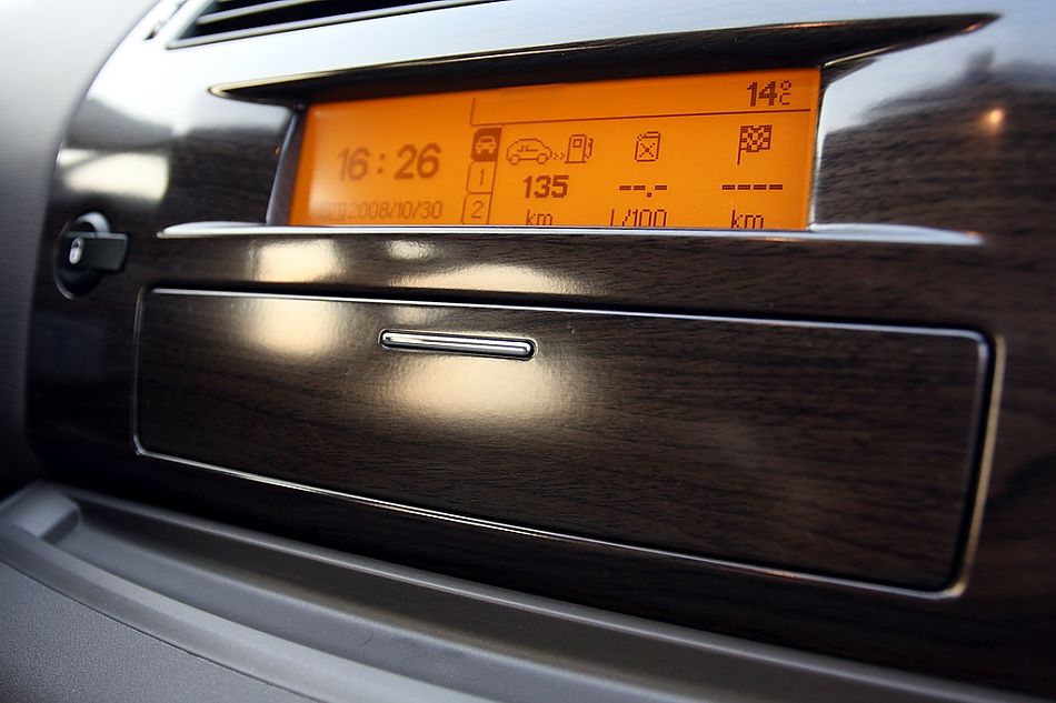 东风雪铁龙世嘉内饰图片