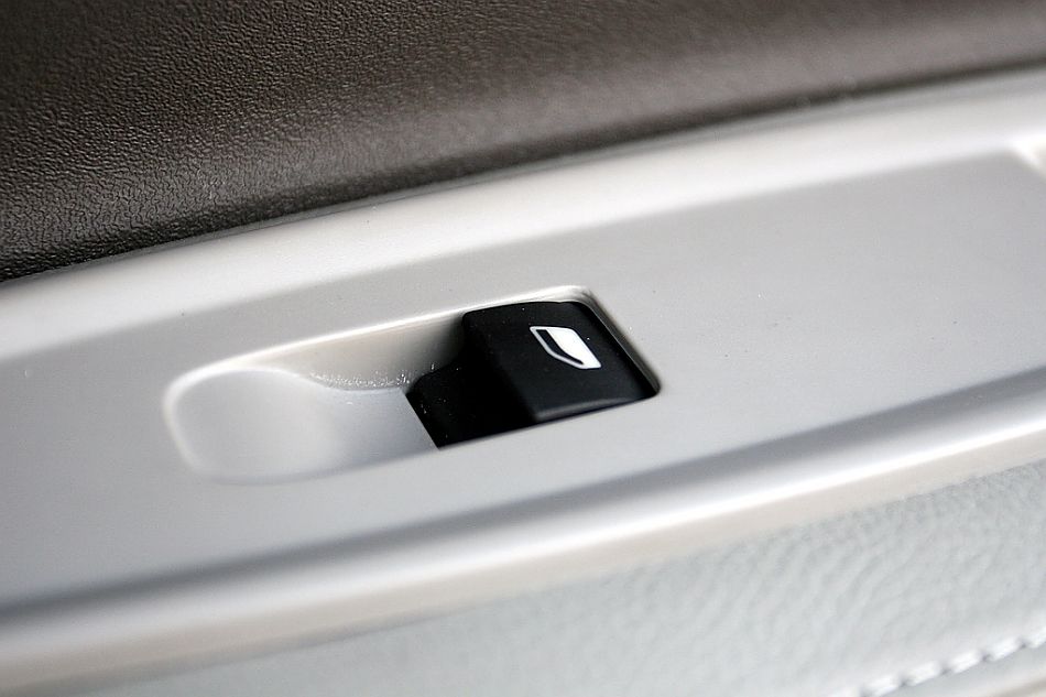 东风雪铁龙世嘉内饰图片