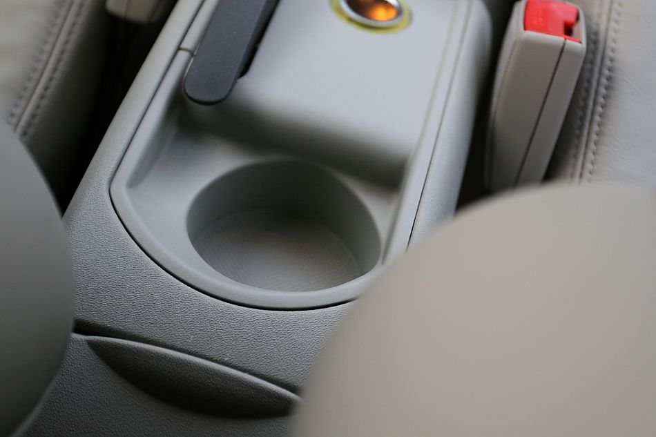 东风雪铁龙世嘉内饰图片