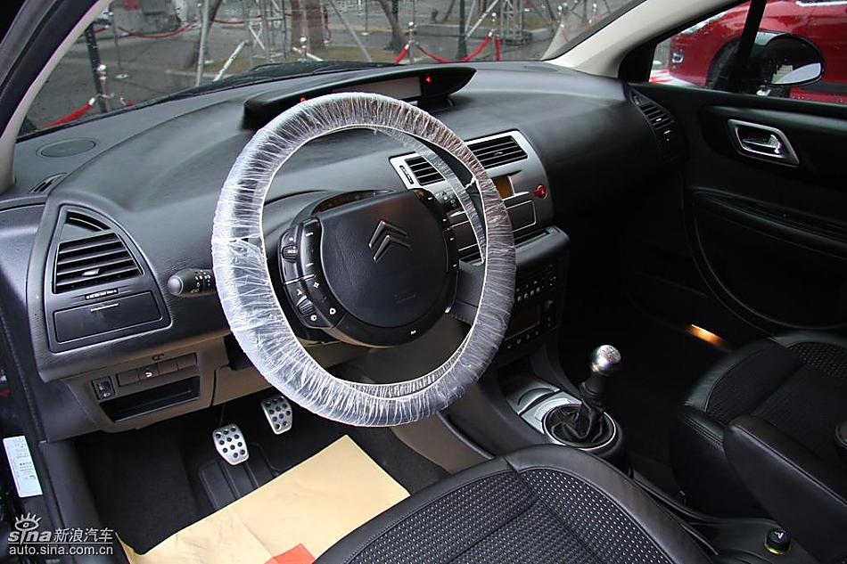 世嘉VTS内饰实拍图